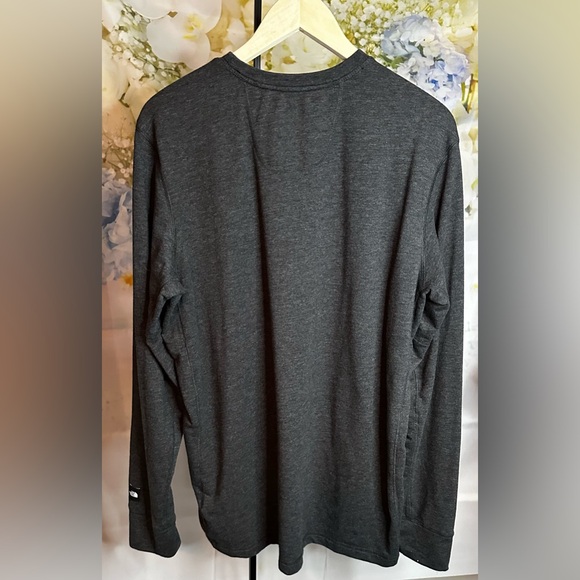 The North Face men’s long sleeve shirt NWOT - Picture 3 of 16